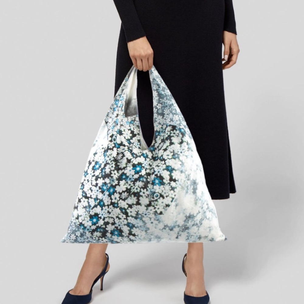 MM6 JAPANESE FLORAL PRINT TRIANGLE BAG - Picture 4 of 5